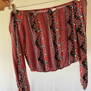 Off the shoulder red tub